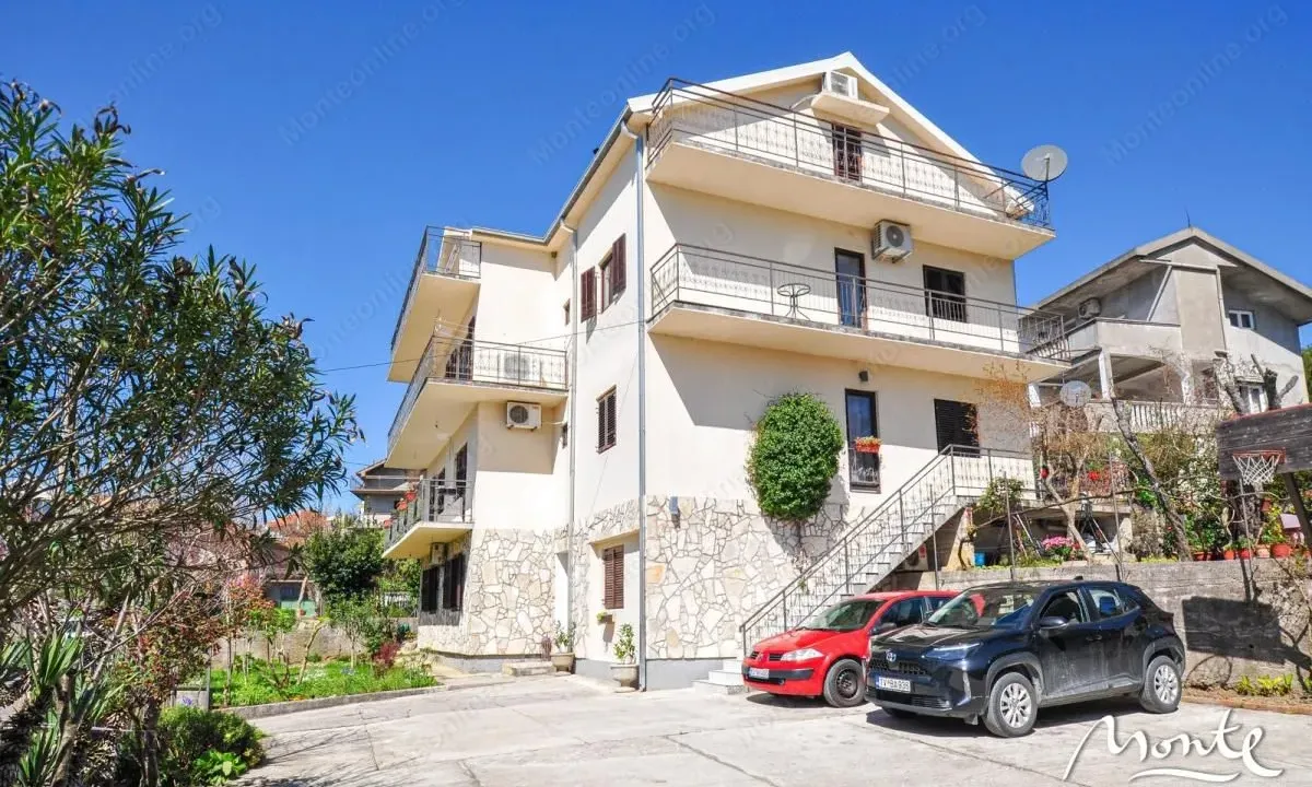 Prodaja, kuća, 525m², Centar, Tivat