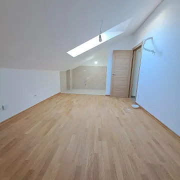 Prodaja, dvosoban stan, 57m², Stari Aerodrom, Podgorica - image 1