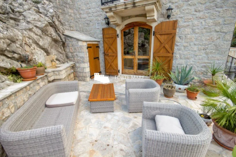 Prodaja, kuća, 226m², Podi, Herceg Novi