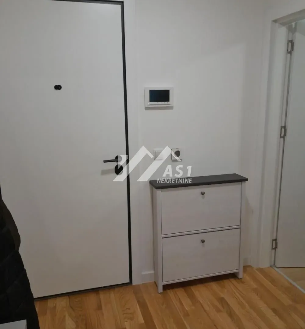 Izdavanje, dvosoban stan, 43m², Podbara, Novi Sad Sve Podlokacije