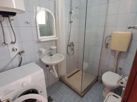 Rent, one bedroom apartment, 45m², Zlatica, Podgorica - image 6