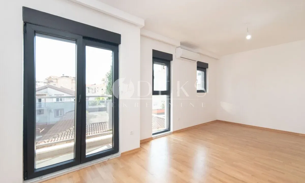 Prodaja, jednosoban stan, 50m², Momišići, Podgorica