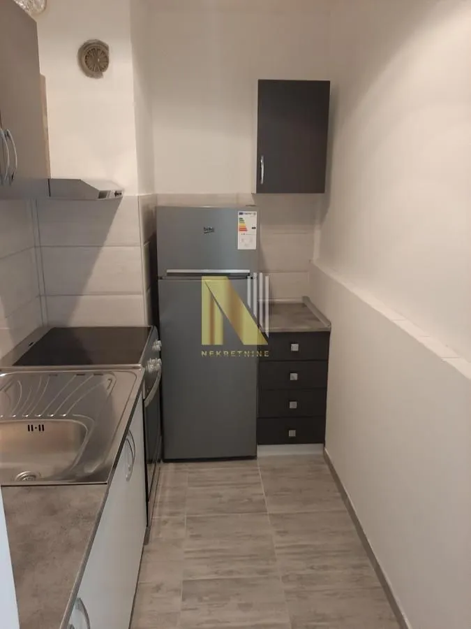 Izdavanje, dvosoban stan, 56m², Bulevar Oslobodjenja, Novi Sad Sve Podlokacije