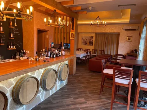 Prodaja, poslovni prostor, 100m², Cetinje, Crna Gora - image 6