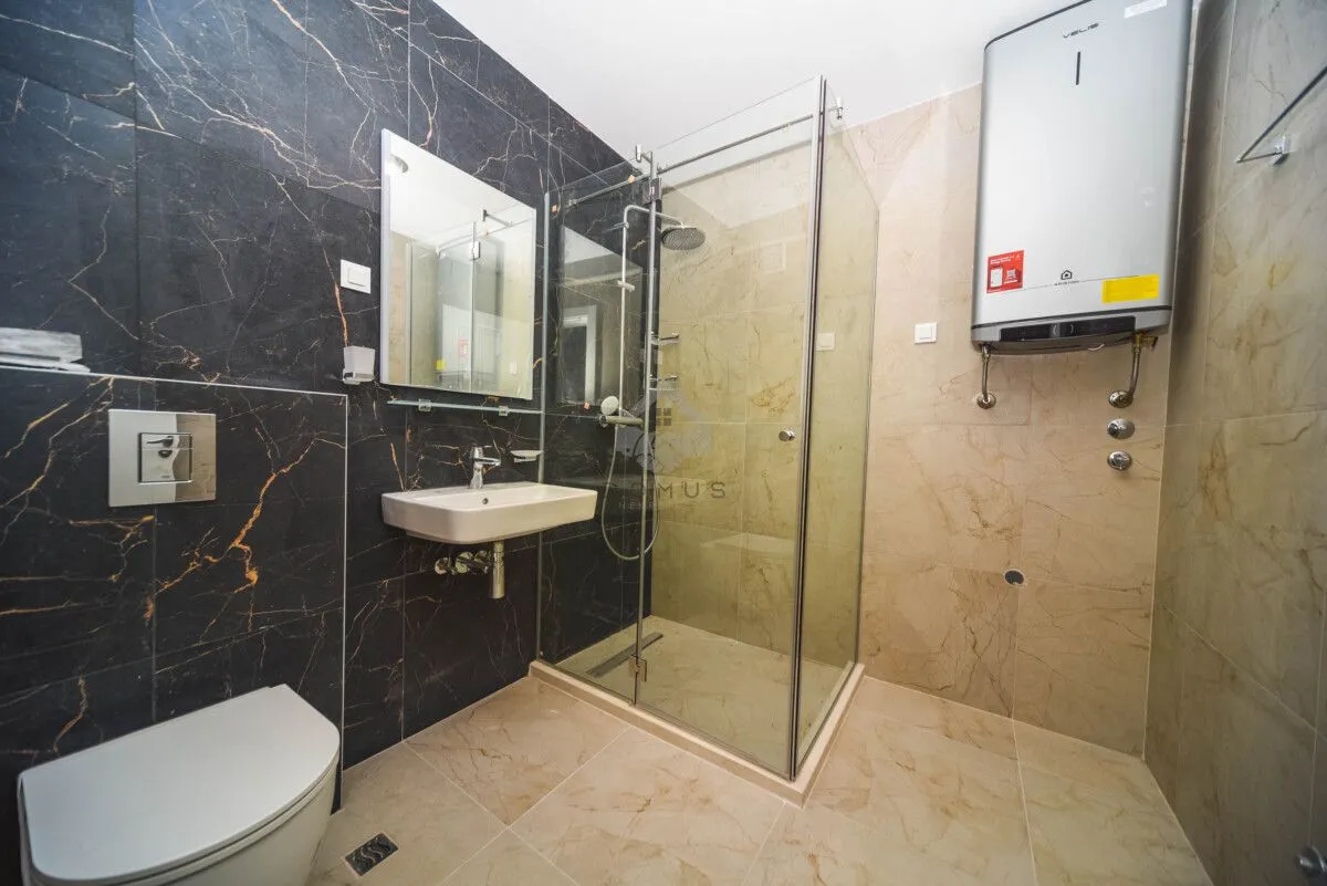 Rent, office space, 40m², Tološi, Podgorica