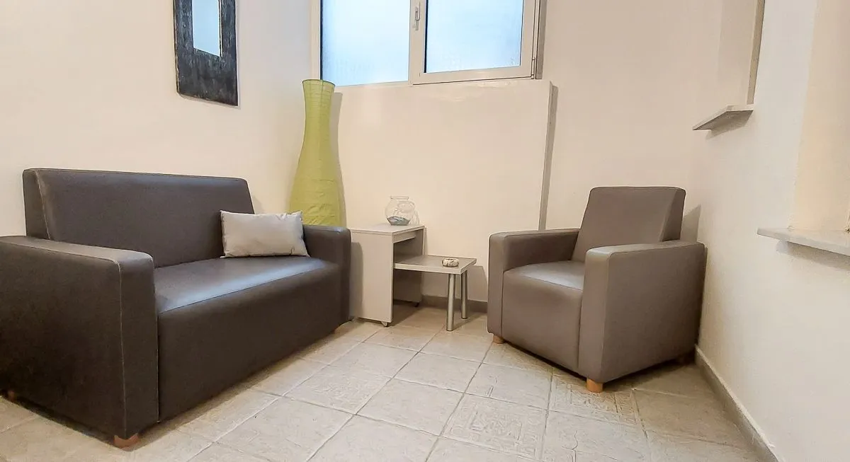 Izdavanje, poslovni prostor, 40m², Vračar Sve Podlokacije, Beograd