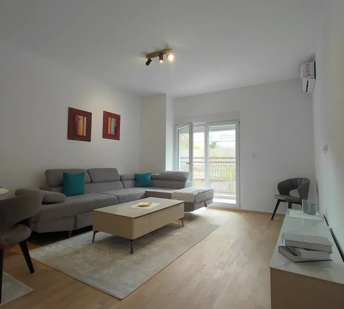 Prodaja, dvosoban stan, 67m², Vezirov Most, Podgorica