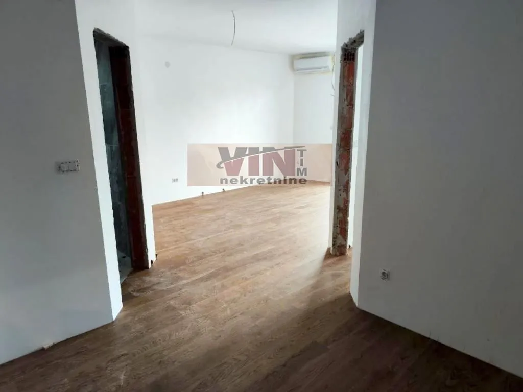 Prodaja, trosoban stan, 61m², Cvetkova Pijaca, Zvezdara Sve Podlokacije