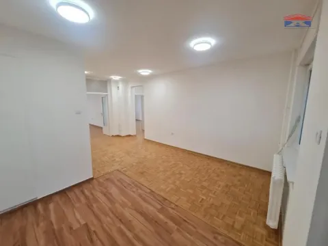 Izdavanje, poslovni prostor, 105m², Centar, Novi Sad - image 6