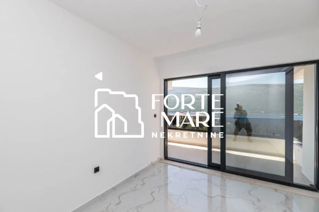 Prodaja, dvosoban stan, 72m², Kumbor, Herceg Novi