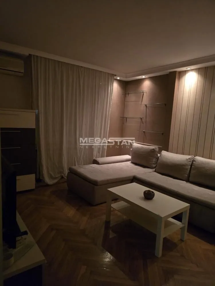 Rent, one bedroom apartment, 45m², Stari Grad, Beograd