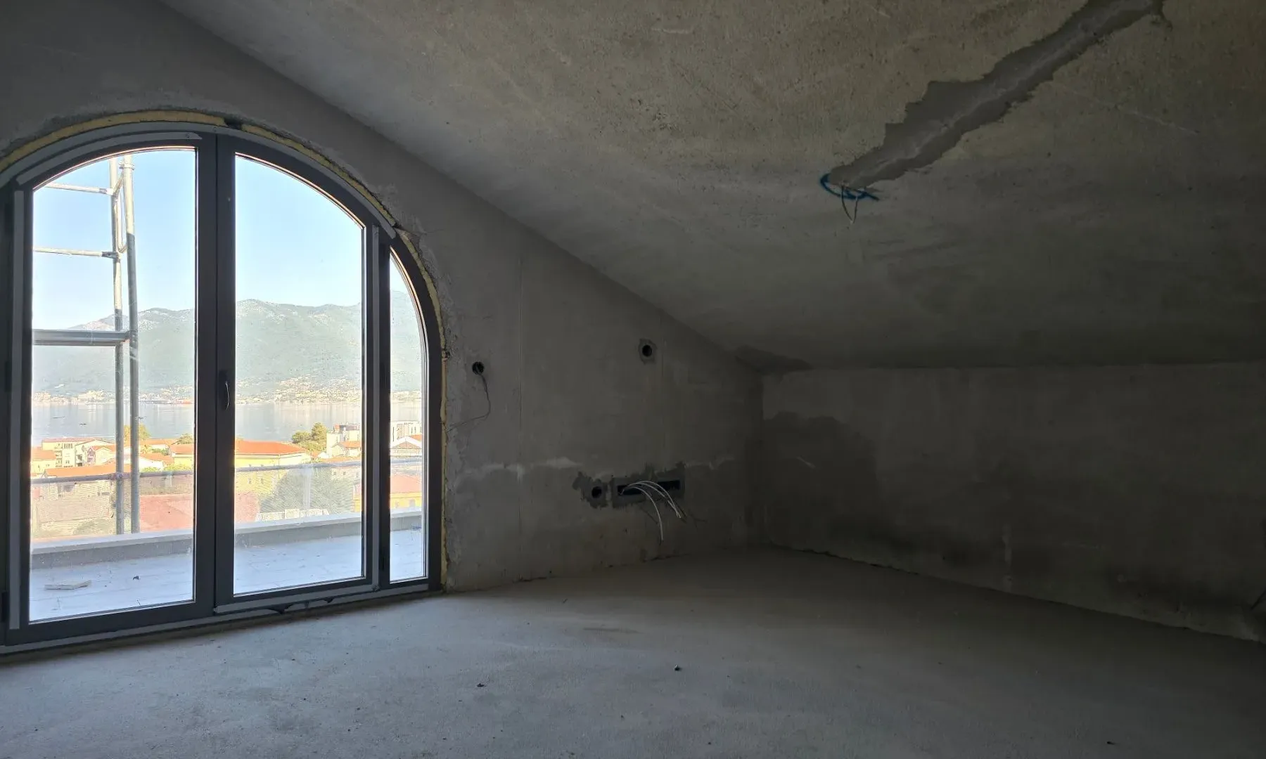 Prodaja, dvosoban stan, 51m², Donja Lastva, Tivat
