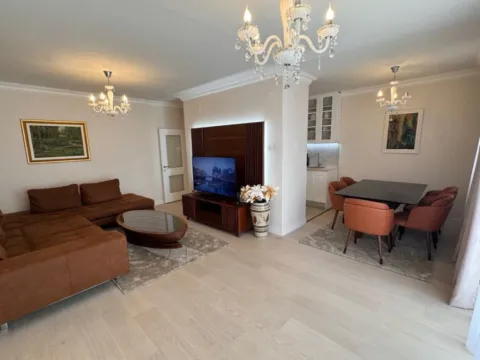 Izdavanje, trosoban stan, 90m², Centar, Podgorica - image 1