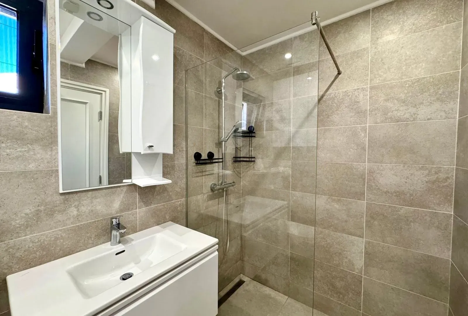 Sale, three bedroom apartment, 76m², Kava, Tivat