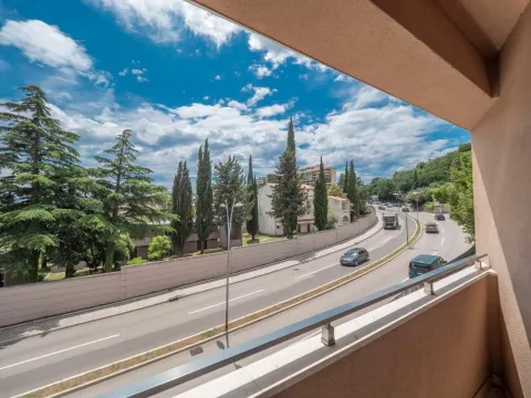 Rent, studio apartment, 25m², Bečići, Budva - image 3