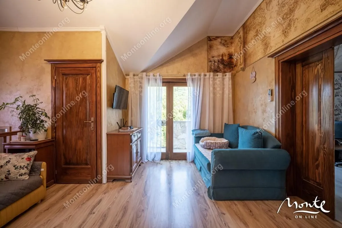 Prodaja, kuća, 130m², Tivat, Crna Gora