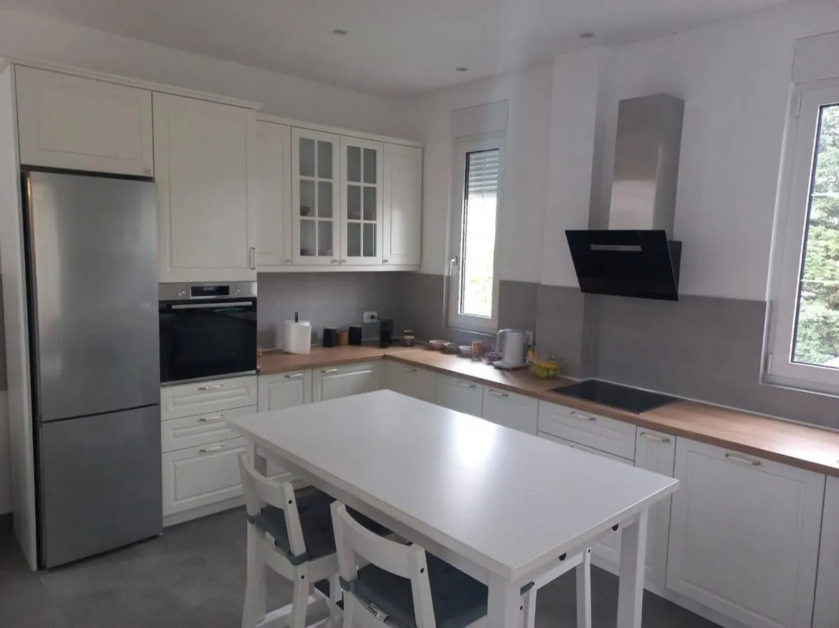 Izdavanje, četvorosoban stan, 112m², Kalenić Pijaca, Vračar Sve Podlokacije