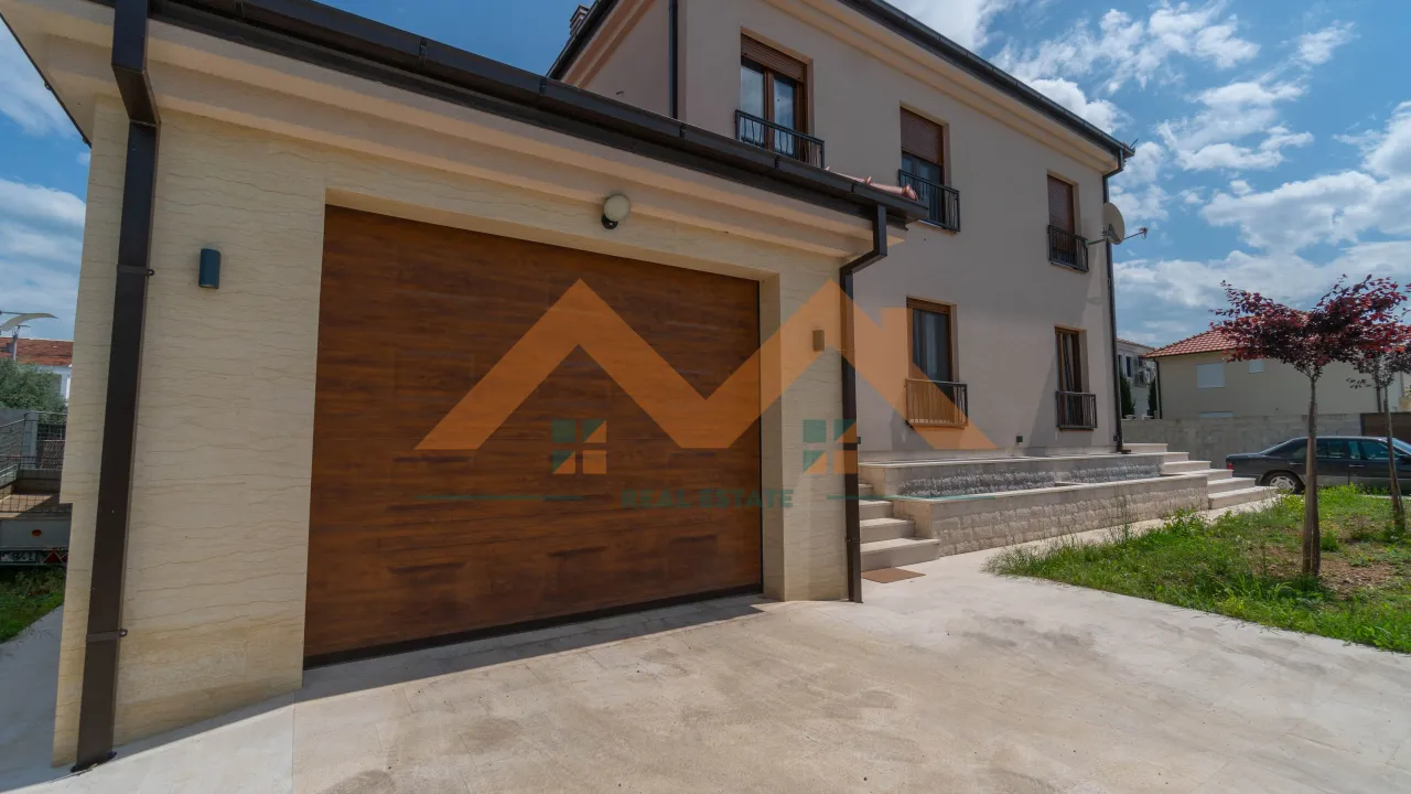 Izdavanje, kuća, 250m², Gornja Gorica, Podgorica