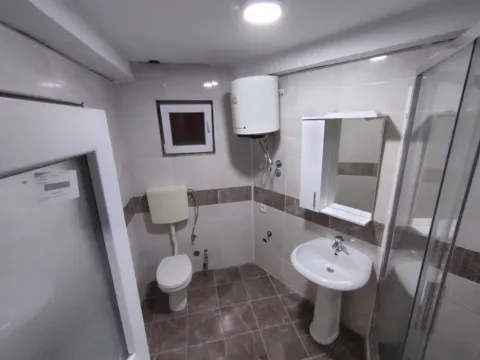 Izdavanje, garsonjera, 20m², Šušanj, Bar - image 3