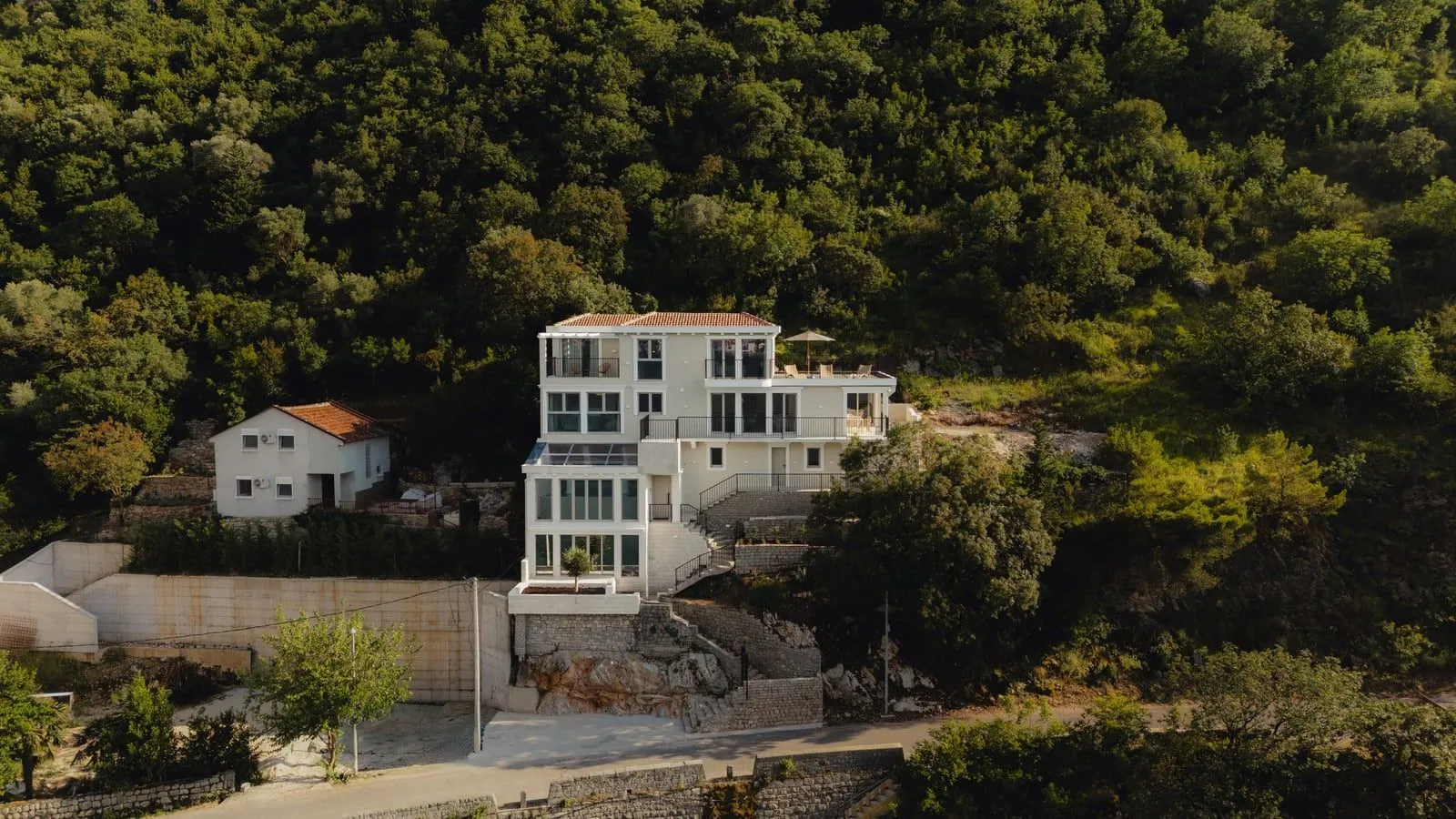 Sale, house, 400m², Stoliv, Kotor