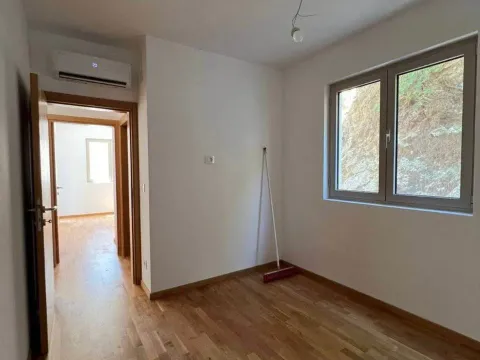 Sale, two bedroom apartment, 62m², Bečići, Budva - image 3