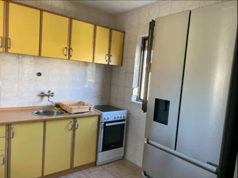 Izdavanje, dvosoban stan, 80m², Dalmatinska ulica, Podgorica - image 8