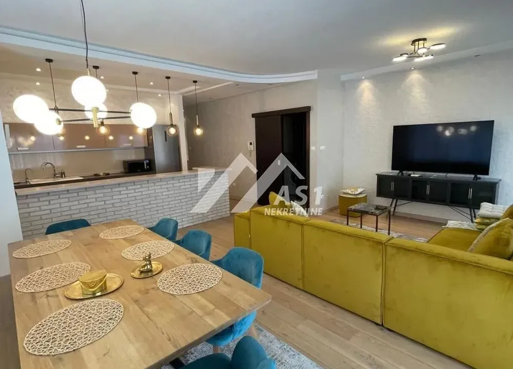 Rent, three bedroom apartment, 105m², Adamovićevo Naselje, Novi Sad Sve Podlokacije