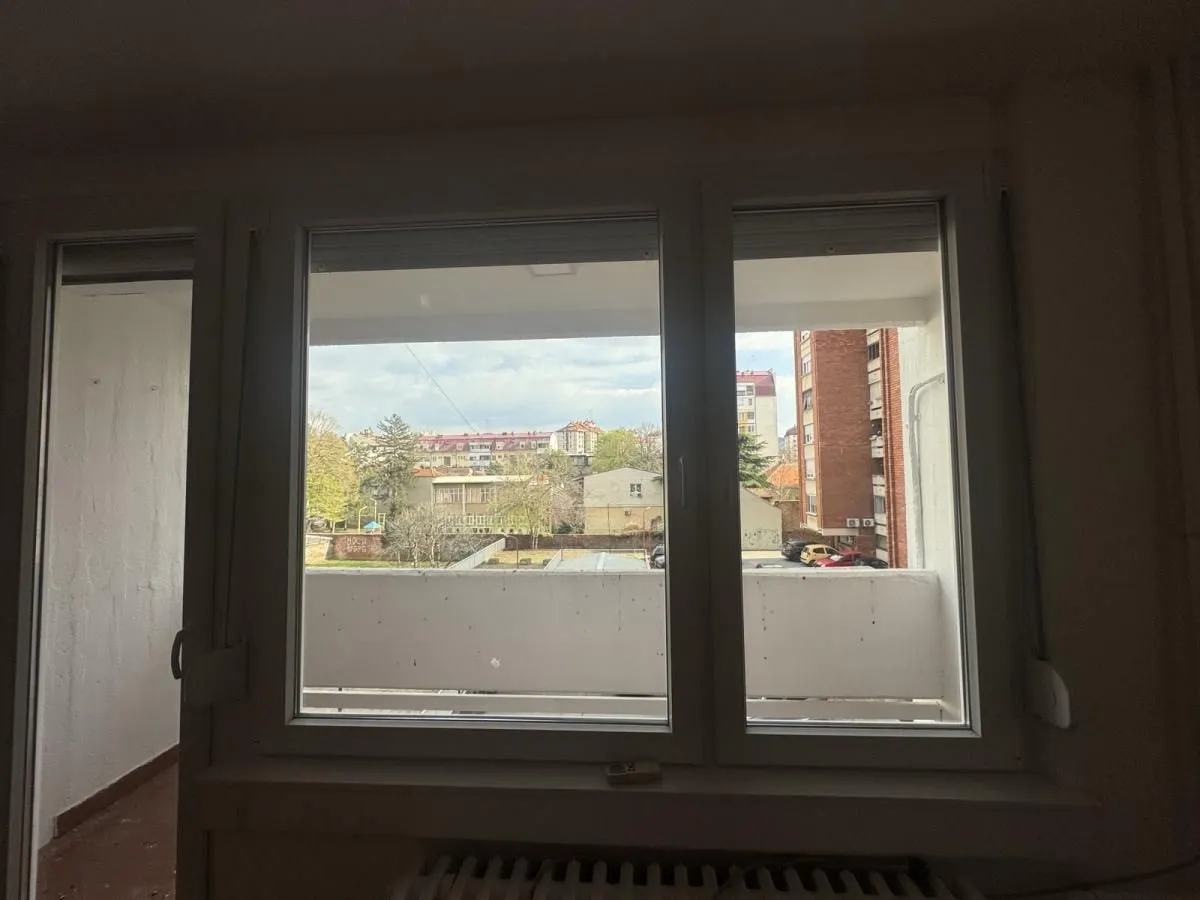 Rent, office space, 95m², Centar, Niš