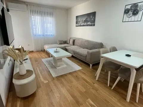 Rent, one bedroom apartment, 47m², New City, Podgorica - image 9