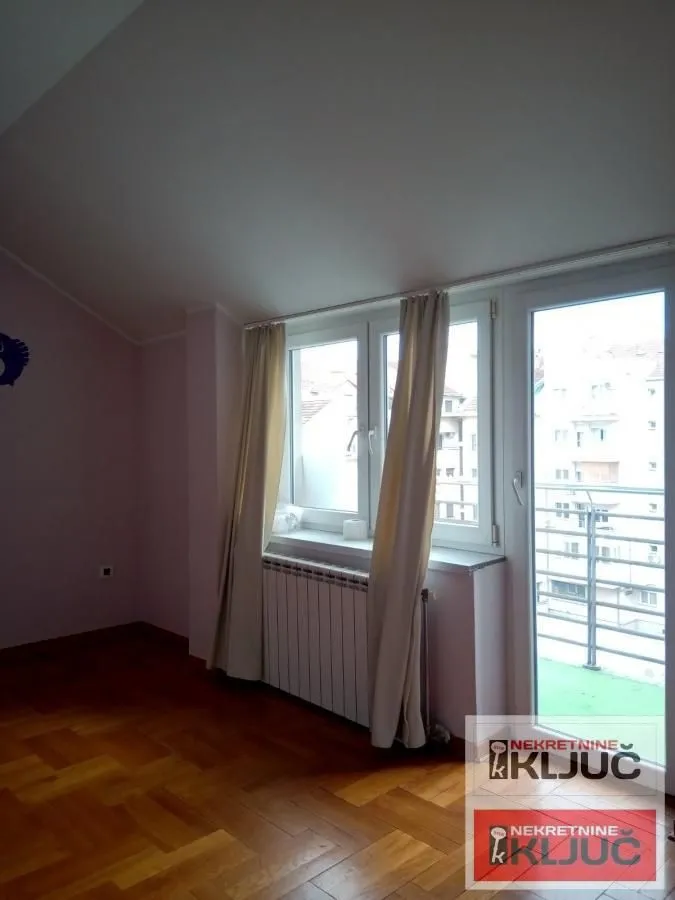 Prodaja, četvorosoban stan, 81m², Bulevar Oslobodjenja, Novi Sad Sve Podlokacije