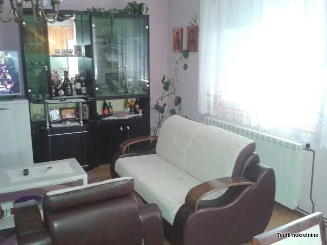 Prodaja, kuća, 340m², Nova Pazova, Stara Pazova