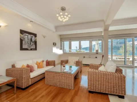 Sale, three bedroom apartment, 244m², Herceg Novi, Crna Gora - image 3