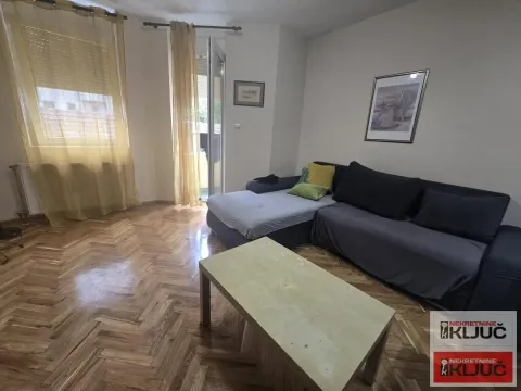 Sale, studio apartment, 26m², Bulevar Oslobodjenja, Novi Sad Sve Podlokacije