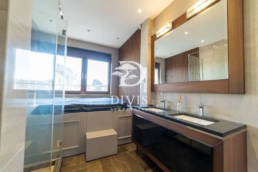 Sale, four bedroom apartment, 152m², Vračar Hram, Vračar Sve Podlokacije