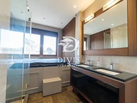 Prodaja, četvorosoban stan, 152m², Vračar Hram, Vračar Sve Podlokacije - image 12