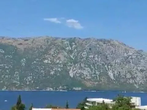 Sale, two bedroom apartment, 62m², Stoliv, Kotor - image 9