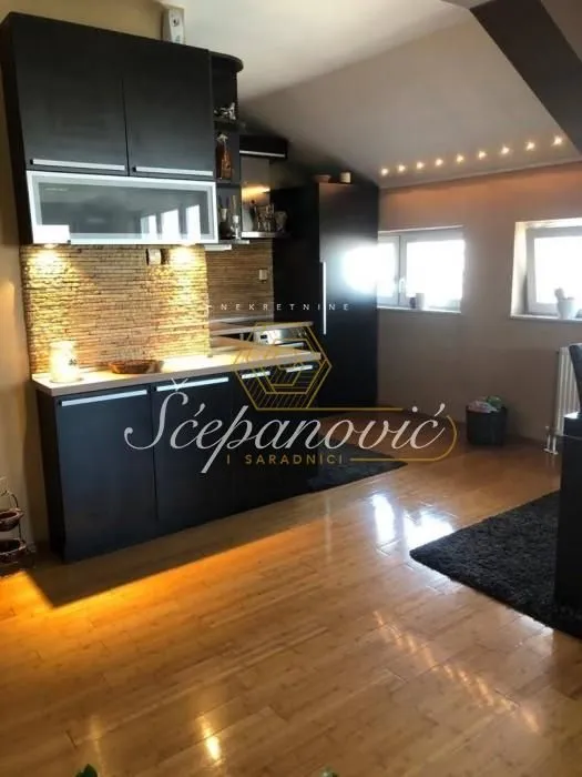 Prodaja, trosoban stan, 113m², Nova Detelinara, Novi Sad Sve Podlokacije