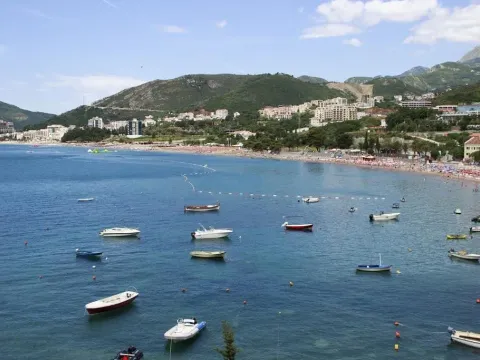 Rent, hospitality venue, 1500m², Bečići, Budva - image 11