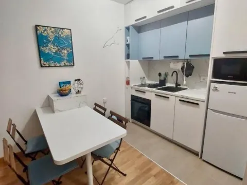 Sale, one bedroom apartment, 43m², Bečići, Budva - image 2