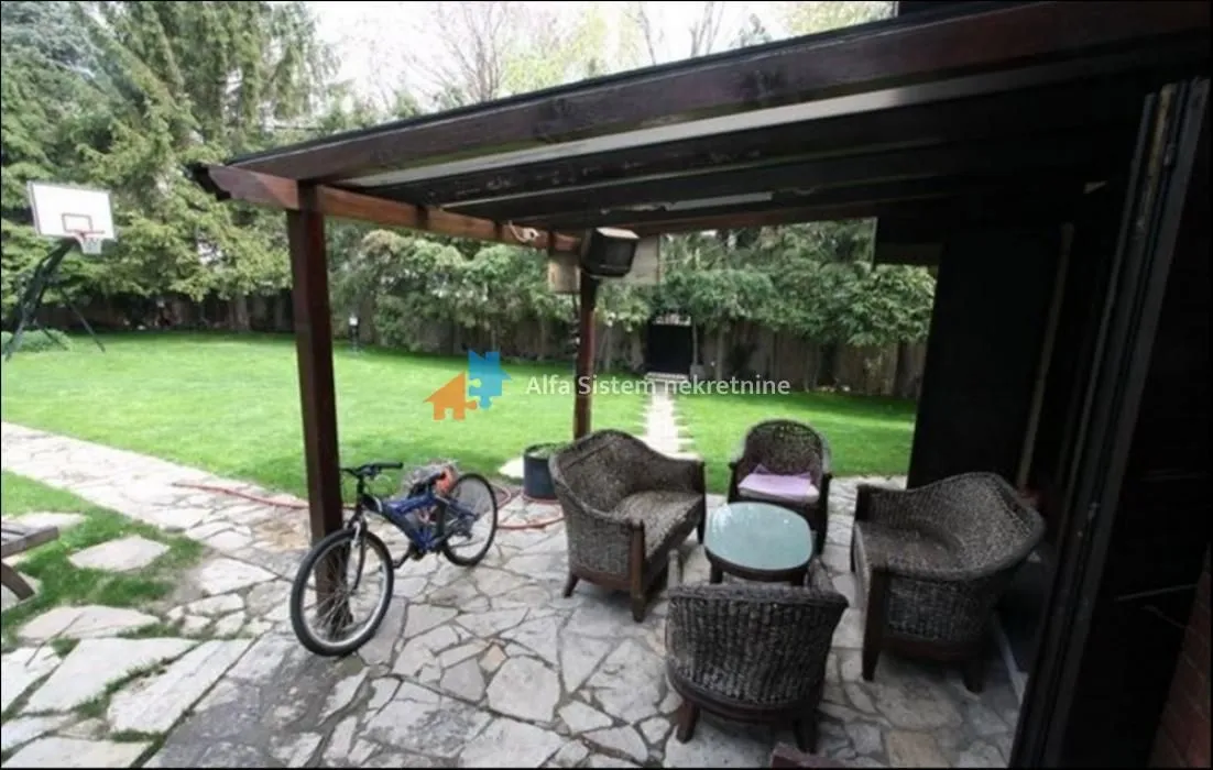 Izdavanje, kuća, 160m², Savski Venac, Beograd