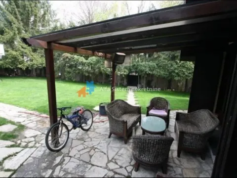 Izdavanje, kuća, 160m², Savski Venac, Beograd - image 20