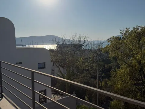 Izdavanje, dvosoban stan, 66m², Bonići, Tivat - image 11