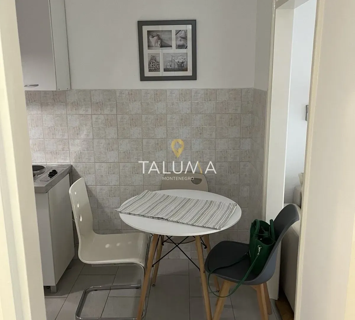 Izdavanje, jednosoban stan, 37m², City Kvart, Podgorica