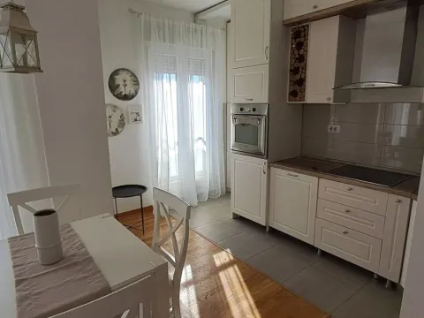 Rent, one bedroom apartment, 50m², City Kvart, Podgorica - image 12