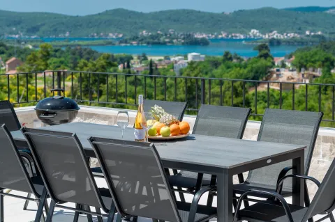 Prodaja, kuća, 250m², Mrčevac, Tivat - image 17