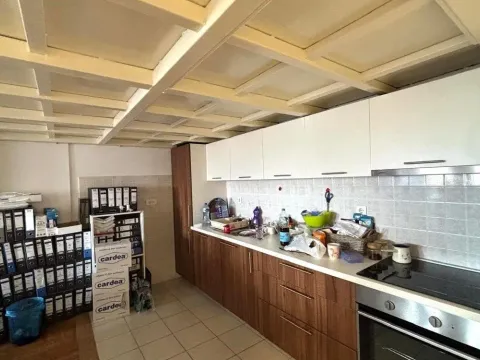 Prodaja, trosoban stan, 91m², City Kvart, Podgorica - image 2