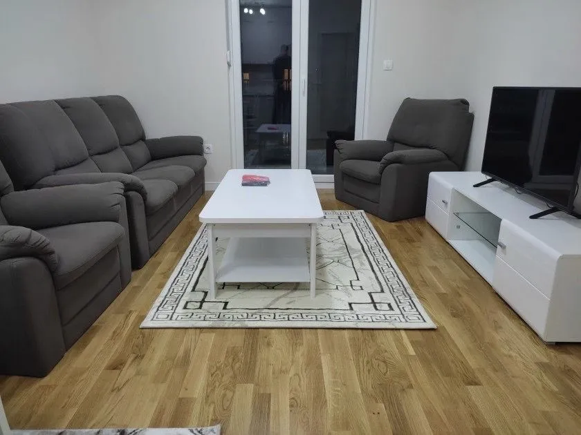 Rent, one bedroom apartment, 40m², Pobrežje, Podgorica