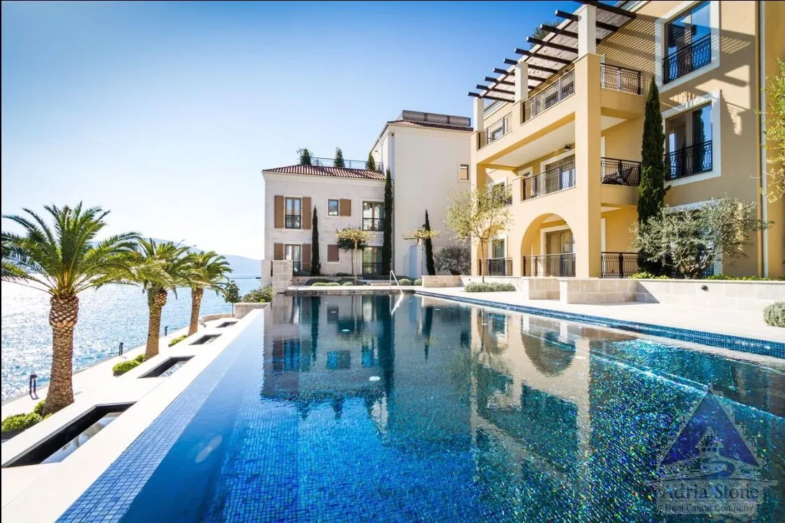 Sale, one bedroom apartment, 76m², Porto Montenegro, Tivat