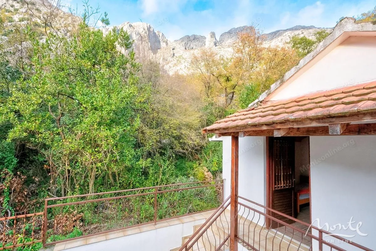 Prodaja, kuća, 67m², Orahovac, Kotor