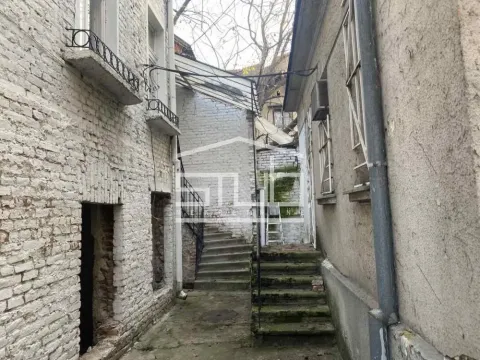 Izdavanje, kuća, 312m², Vračar Hram, Vračar Sve Podlokacije - image 10